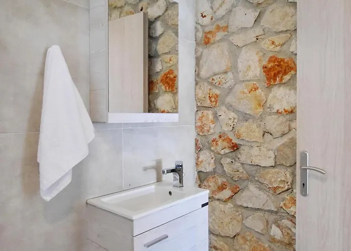 Kalypso Infinity Pool *