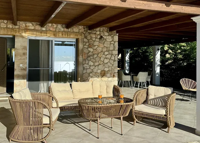 Vila Kalypso Infinity Pool *